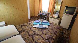 Гостиница  Adler Home Адлер Двухместный номер с 1 кроватью или 2 отдельными кроватями-3